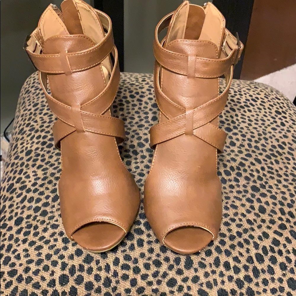Bamboo brown heel sandals